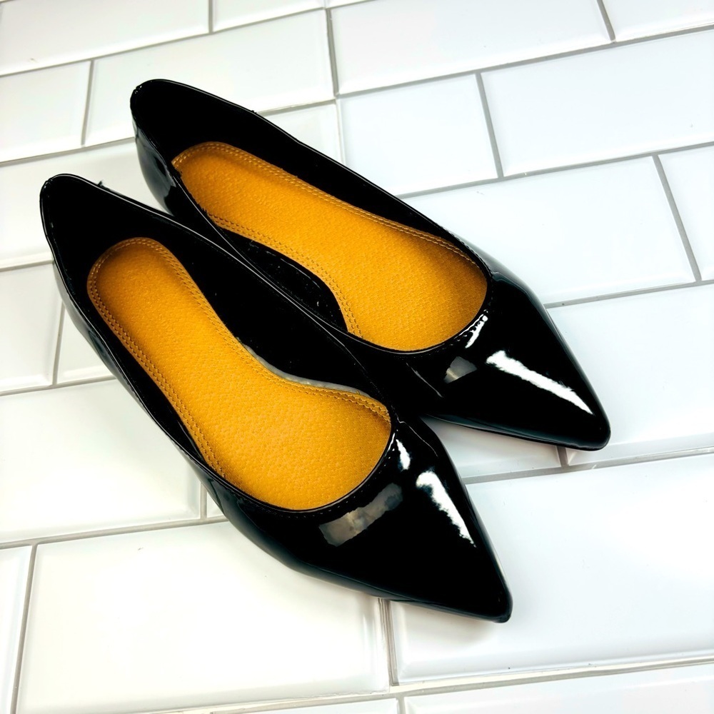 ASOS Design Latch Patent Pointer Toe flat US 6 - Picture 1 of 11